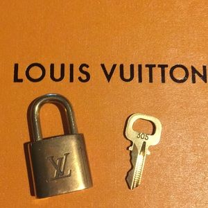 Louis Vuitton Lock & Key #305